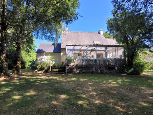 Maison à vendre 157 200 € 6 pièces 5 chambres 147 m² 3 806 m² de terrain Plounévez-Quintin 22110