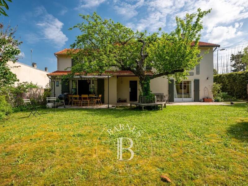 Maison à vendre, 200m², NANTERRE
