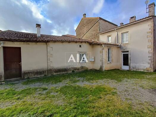 Maison à vendre 53 500 € 4 pièces 1 chambre 67 m² Paizay-Naudouin-Embourie 16240
