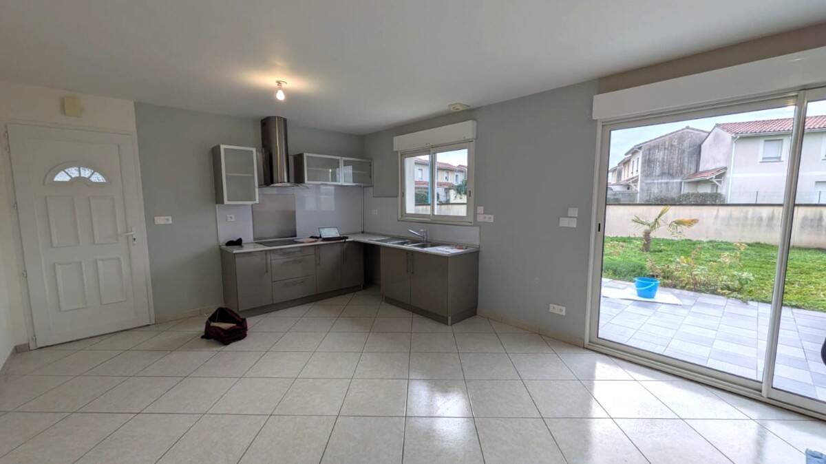 Maison à louer, 65m², SAINT SEURIN SUR L'ISLE