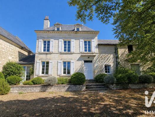 Maison à vendre 275 900 € 5 pièces 3 chambres 125 m² 2 161 m² de terrain Chinon 37500
