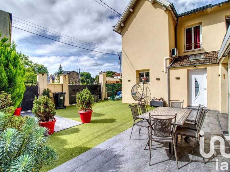 Maison à vendre, 103m², CRECY LA CHAPELLE