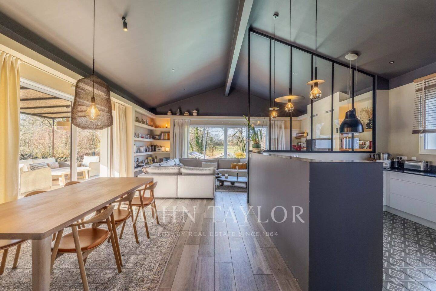 Maison à vendre, 300m², SAINT SULPICE ET CAMEYRAC