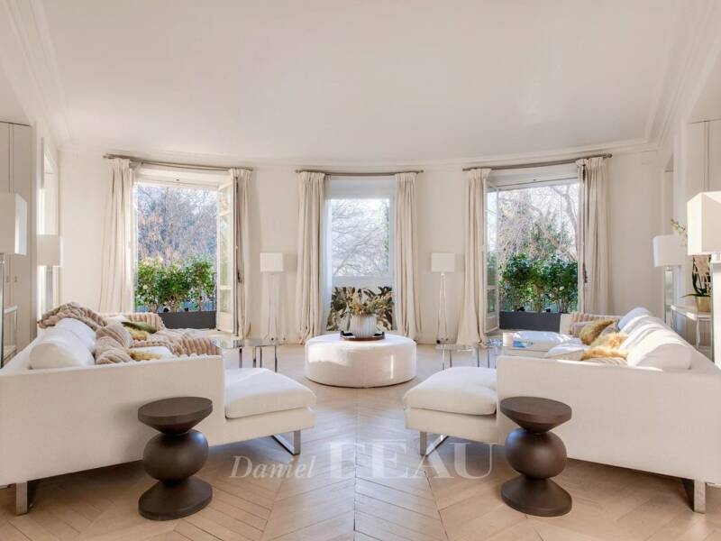 Maison à louer, 317m², PARIS 16E