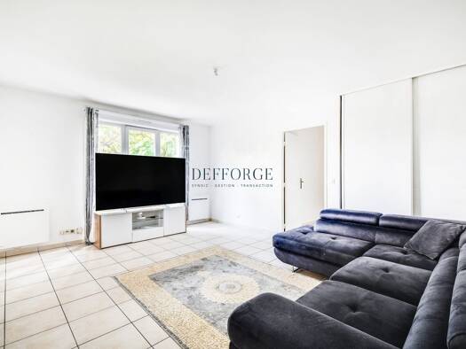 Appartement à vendre 273 000 € 3 pièces 2 chambres 63 m² Étage 1/6 Pleyel Saint-Denis 93200
