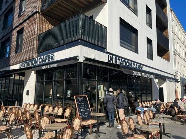 Bar / Café à vendre Fonds de commerce 750 000 € 241 m² d'espace de restauration Le Havre 76600