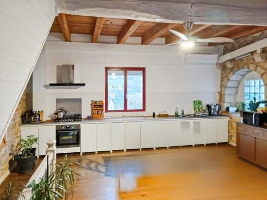Maison de ville à vendre 139 000 € 3 pièces 2 chambres 115 m² 30 m² de terrain Caylus 82160