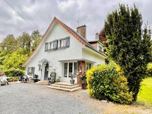 Maison à vendre 177 500 € 8 pièces 4 chambres 115 m² 1 600 m² de terrain Auxi-le-Château 62390