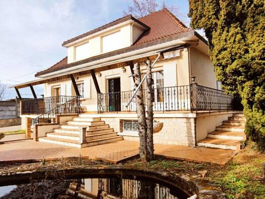 Maison à vendre 199 000 € 5 pièces 4 chambres 173 m² 1 426 m² de terrain Les Montots-Bas Montots Nevers 58000