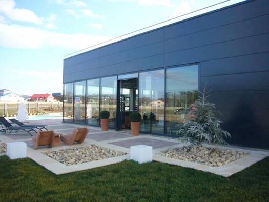 Local commercial à louer 3 500 € 450 m² de surface de vente Arbent 01100