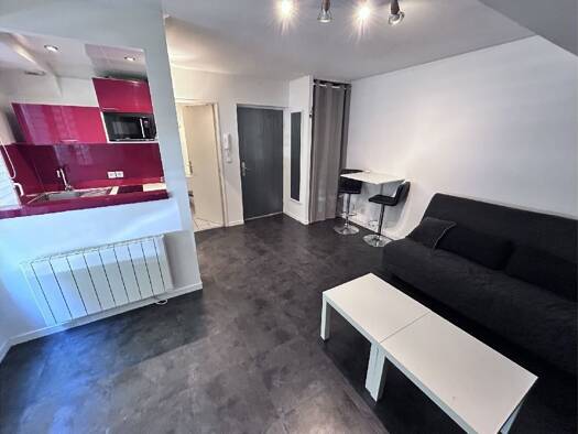 Appartement à louer 730 € 1 pièce 24,1 m² RDC/1 Bougival 78380