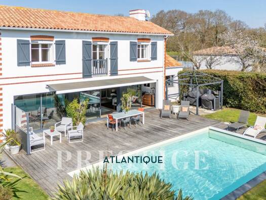 Maison à vendre 1 150 000 € 8 pièces 5 chambres 191 m² 1 385 m² de terrain Sainte Marie Pornic 44210