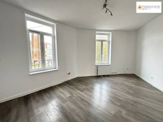 Appartement à louer 820 € 2 pièces 1 chambre 46,4 m² RDC Berckem-Kleber-Saint Charles La Madeleine 59110