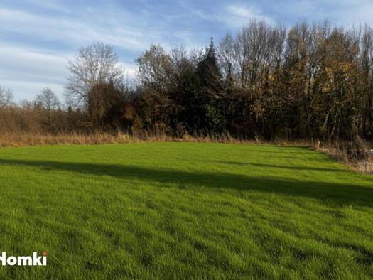 Terrain constructible viabilisé à vendre 62 000 € 556 m² de terrain Confrançon 01310