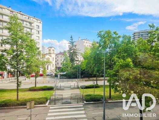 Appartement à vendre 117 000 € 2 pièces 1 chambre 42 m² Étage 2/6 Allies-Clos d'Or Grenoble 38100