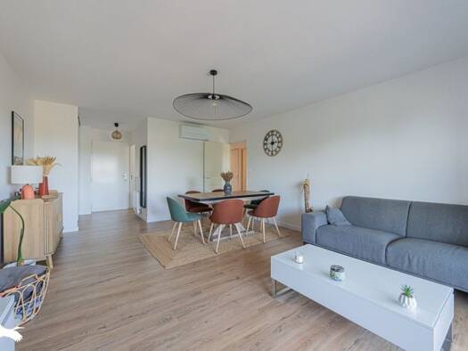 Appartement à vendre 229 000 € 3 pièces 2 chambres 69 m² Étage 2/2 Pyrenees-Riviere Plaisance-du-Touch 31830