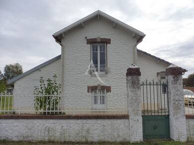 Maison à vendre 99 700 € 3 pièces 2 chambres 71 m² 700 m² de terrain Lamotte Beuvron 41600