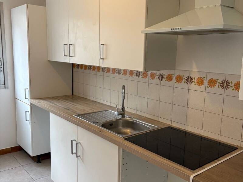 Maison à louer, 79m², MARSEILLE 8E