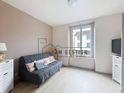 Appartement à louer 325 € 1 pièce 23 m² Étage 1/2 Rive Gauche Aixe-sur-Vienne 87700