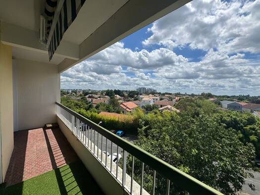 Appartement à vendre 199 000 € 3 pièces 2 chambres 78 m² Étage 4/4 Grand Pavois-Cimetiere Saint Paul Cenon 33150