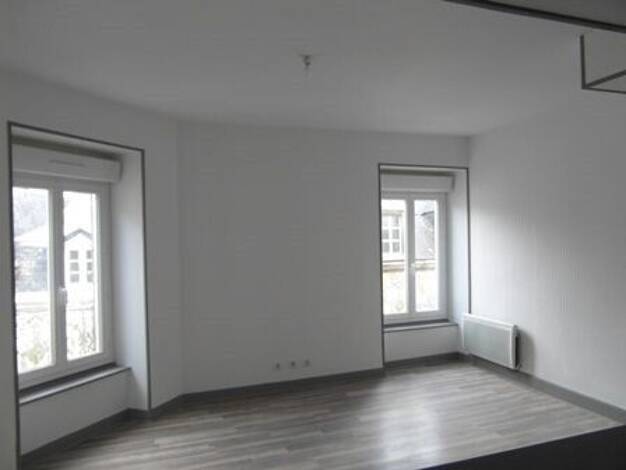 Duplex à louer 436 € 2 pièces 1 chambre 41,8 m² 2ème étage Sud La Souterraine 23300