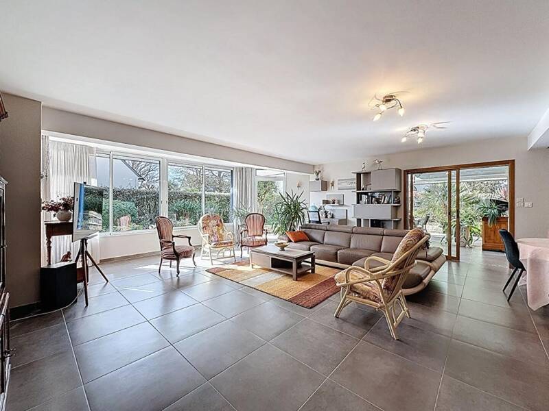 Maison à vendre, 220m², SURZUR