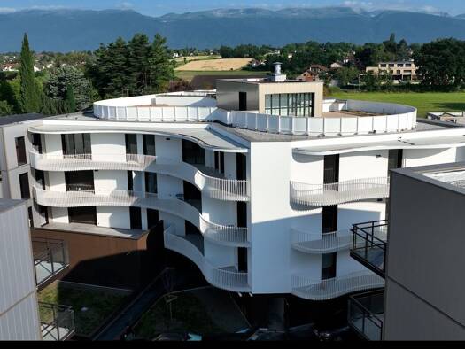Appartement à vendre - Première occupation 495 000 € 4 pièces 3 chambres 77,67 m² Étage 2/4 Ouest Ferney-Voltaire 01210