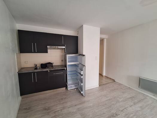 Appartement à louer 630 € 2 pièces 1 chambre 37 m² 1er étage Ouest Péri-Centre Ville Vannes 56000