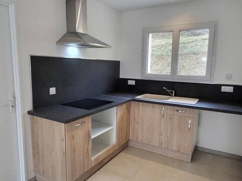 Maison à louer, 83m², UZER