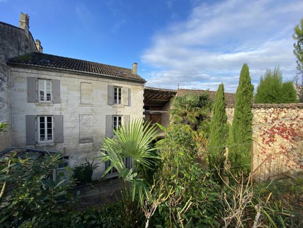 Maison à vendre 350 000 € 9 pièces 5 chambres 229 m² 507 m² de terrain Chateauneuf sur Charente 16120