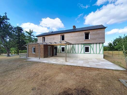 Maison à vendre 255 000 € 4 pièces 3 chambres 124 m² 5 761 m² de terrain Montfort-sur-Risle 27290