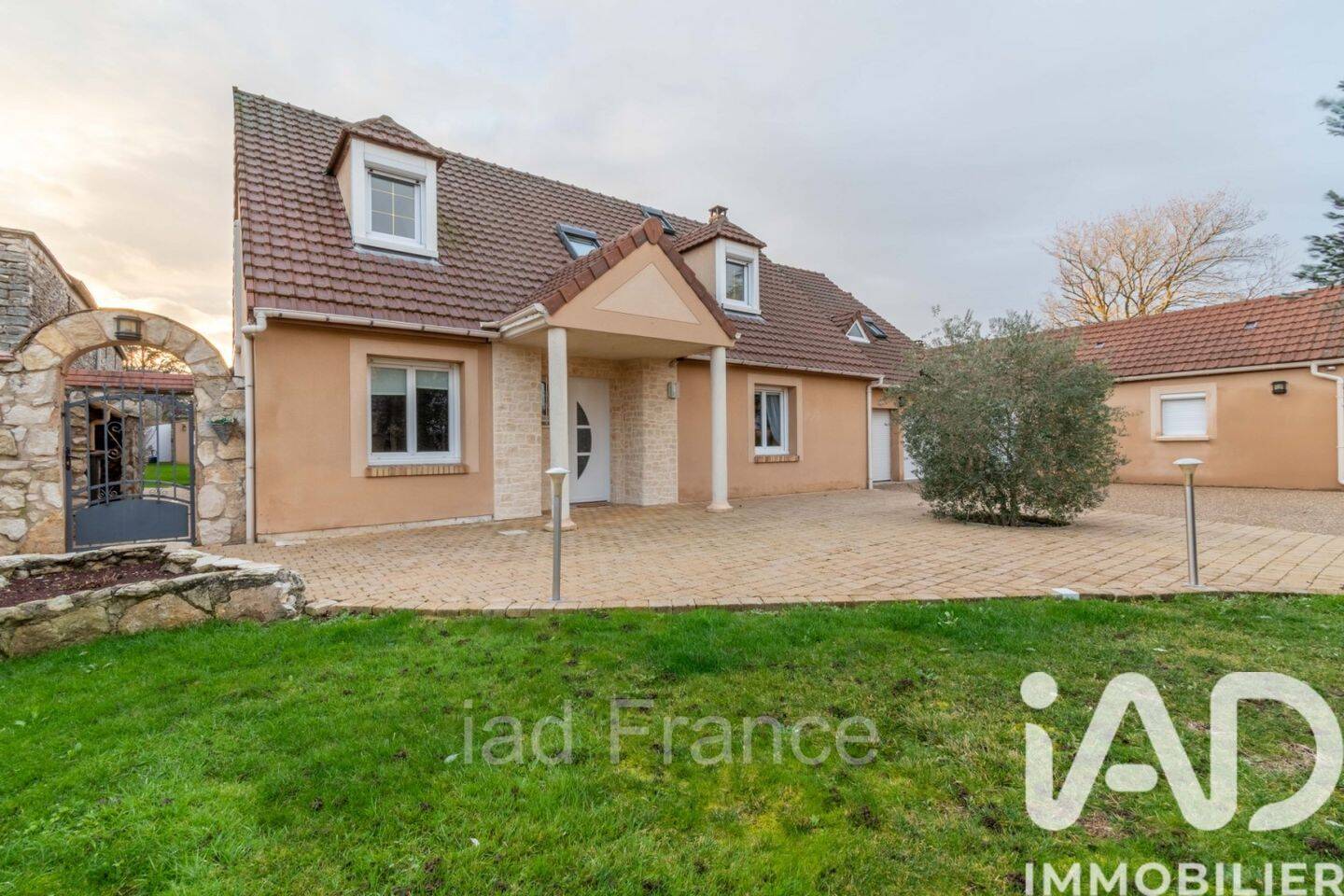 Maison à vendre, 203m², FONTENAY MAUVOISIN