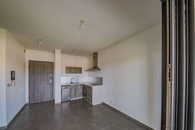 Appartement à louer 685 € 2 pièces 1 chambre 34 m² Étage 5/6 Bastia 20600