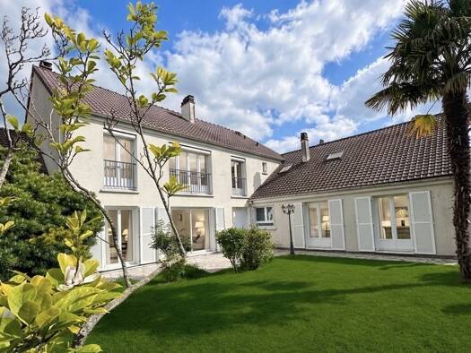 Maison à vendre 460 000 € 6 pièces 5 chambres 157 m² 388 m² de terrain Élancourt 78990