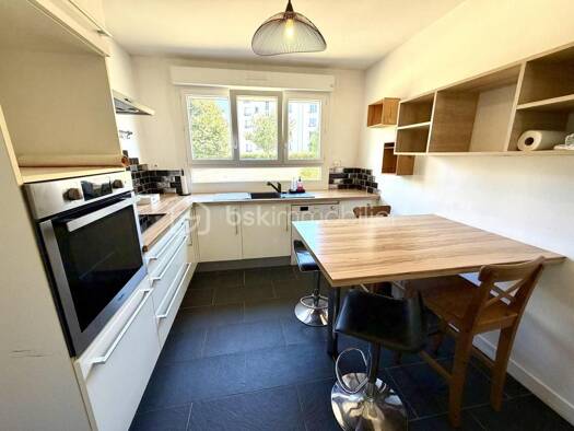Appartement à vendre 185 000 € 5 pièces 4 chambres 83 m² RDC Europe Brest 29200