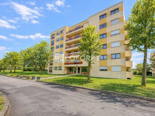 Appartement à vendre 209 000 € 3 pièces 2 chambres 76 m² Étage 5/5 Roissy-en-Brie 77680