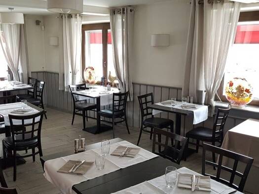 Restaurant à vendre Fonds de commerce 325 500 € 190 m² d'espace de restauration Furdenheim 67117