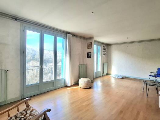 Maison à vendre 96 500 € 6 pièces 4 chambres 143 m² 576 m² de terrain Laguenne-sur-Avalouze 19150
