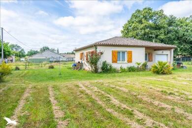Maison à vendre 218 325 € 4 pièces 3 chambres 89 m² 1 713 m² de terrain St Germain d Esteuil 33340