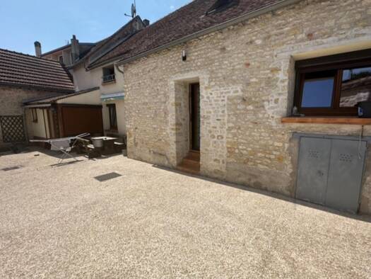 Maison à vendre 179 000 € 5 pièces 3 chambres 148 m² 265 m² de terrain La Neuville-sur-Essonne 45390