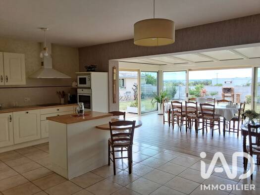 Maison à vendre 240 000 € 5 pièces 3 chambres 114 m² 780 m² de terrain Vair-sur-Loire 44150