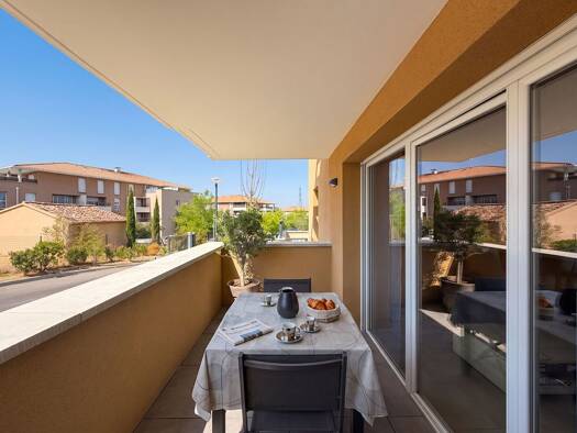 Appartement à vendre 229 900 € 2 pièces 1 chambre 45 m² RDC Sud Est Gardanne 13120