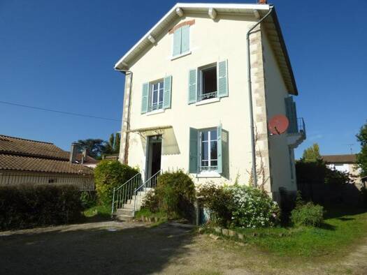 Maison à louer 1 050 € 5 pièces 3 chambres 129 m² Bioux Mâcon 71000