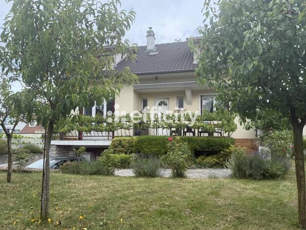 Maison à vendre 350 000 € 7 pièces 4 chambres 160 m² 587 m² de terrain Bas Gargenville 78440
