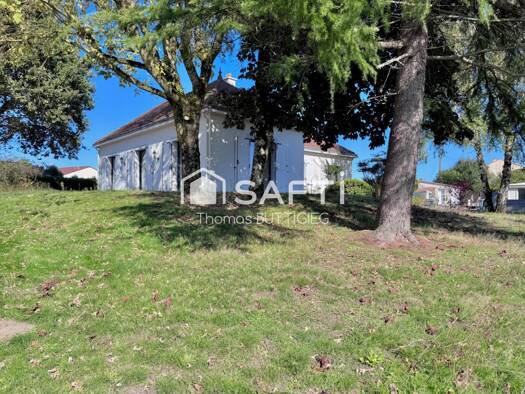 Maison de plain-pied à vendre 299 900 € 6 pièces 3 chambres 120 m² 1 248 m² de terrain Montbert 44140