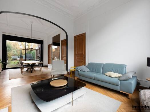 Maison à vendre 664 000 € 9 pièces 8 chambres 252 m² 441 m² de terrain Roubaix 59100