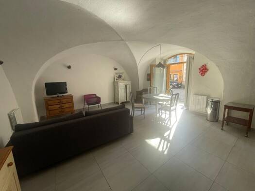 Appartement à louer 500 € 2 pièces 1 chambre 52,5 m² RDC Joyeuse 07260