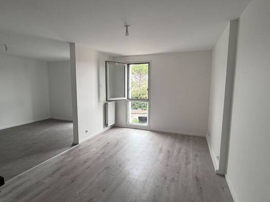 Appartement à louer 660 € 2 pièces 1 chambre 42 m² 2ème étage Centre Ville Nogent-sur-Oise 60180