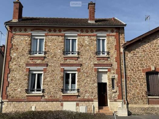 Maison à vendre 183 000 € 5 pièces 2 chambres 95 m² 232 m² de terrain Champs-Complexe Agricole Châlons-en-Champagne 51000