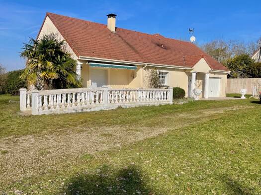 Maison de plain-pied à vendre 609 000 € 8 pièces 5 chambres 230 m² 9 700 m² de terrain Milly la Foret 91490